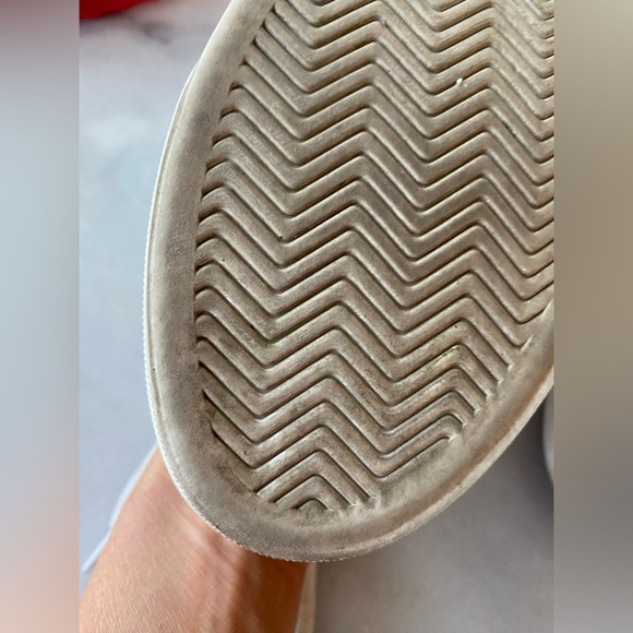 Want Les Essentiels Lalibela Leather sneakers lightly worn condition. Size 37 - Picture 11 of 12